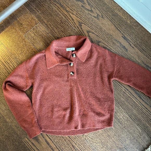 Heartloom Collared Sweater - Picture 1 of 3